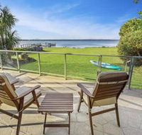 Eagle Point Getaway Waterfront Serenity - C Tourism