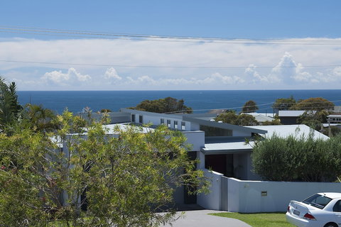 Hamptons - C Tourism 0