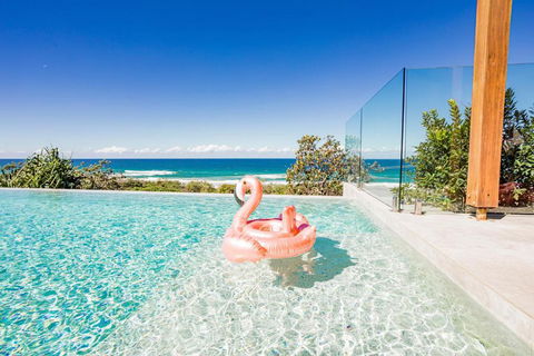 Castaways Beach Escape - C Tourism 2