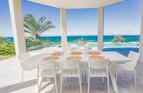 Castaways Beach Escape - C Tourism 1