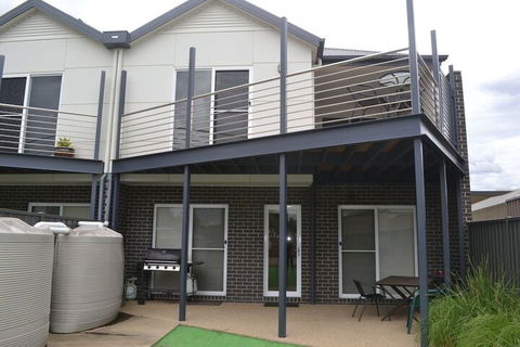 Waterview - 2 Doc Crt - C Tourism 1