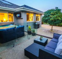 The Little Island Orchard - C Tourism