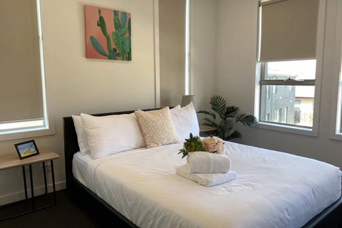 Delicate Bundoora Townhouse 10 - C Tourism 2