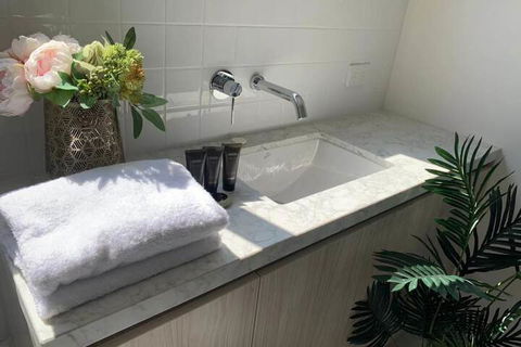 Delicate Bundoora Townhouse 10 - C Tourism 3