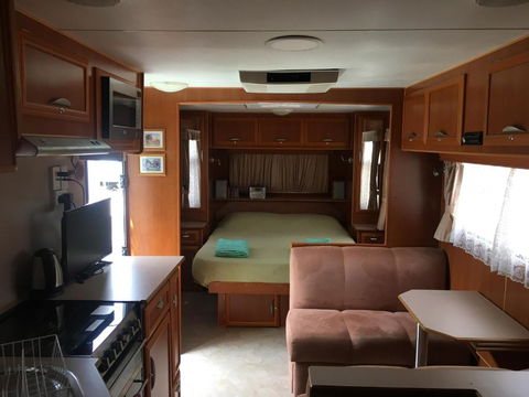 Luxury Caravan - C Tourism 2