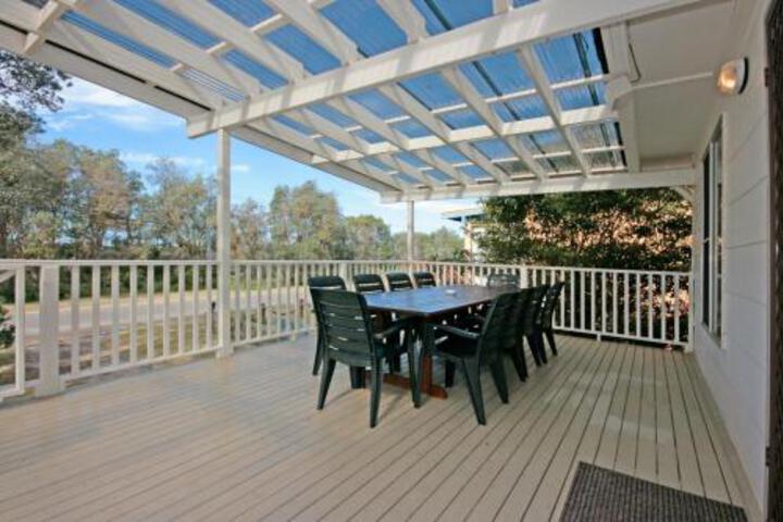 Narrawallee NSW C Tourism