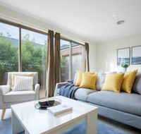 Spacious Lovely Home In Point Cook - C Tourism