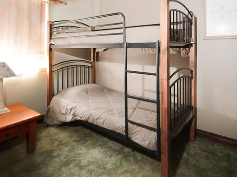 Debra Court 6 - C Tourism 2