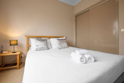 Gorgeous 4BR Home In Point Cook - C Tourism 2