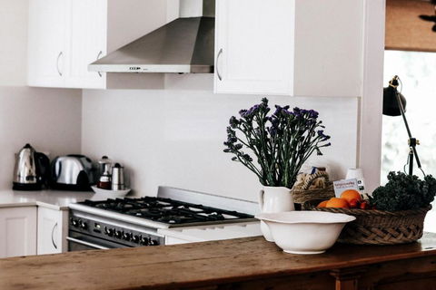 Braebrook Stunning Farm House! - C Tourism 6