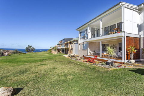Dolphin Studio Apartment 1a Ocean Street - C Tourism 3