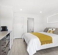 Dolphin Studio Apartment 1a Ocean Street - C Tourism