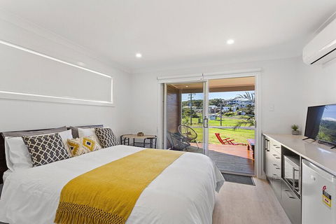 Dolphin Studio Apartment 1a Ocean Street - C Tourism 5