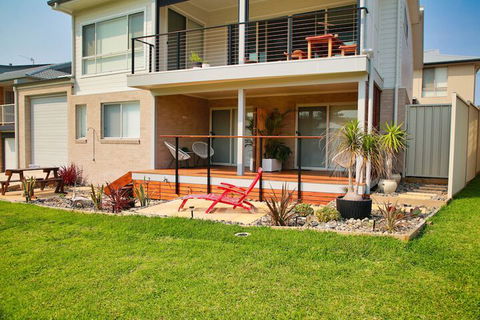 Dolphin Studio Apartment 1a Ocean Street - C Tourism 2