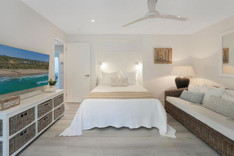 Beachside Luxury Sunrise Beach - C Tourism 6