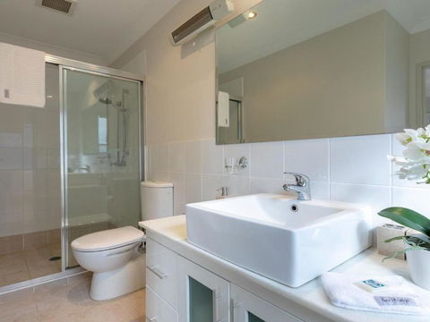 Shore To Please Comfort Cafes & Beaches - C Tourism 1