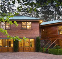 Treetops elegant inviting designer cedar home - C Tourism