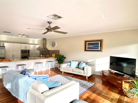 Blueys Lodge At Boat Harbour NSW - C Tourism 5