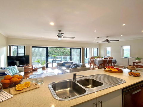 Blueys Lodge At Boat Harbour NSW - C Tourism 1