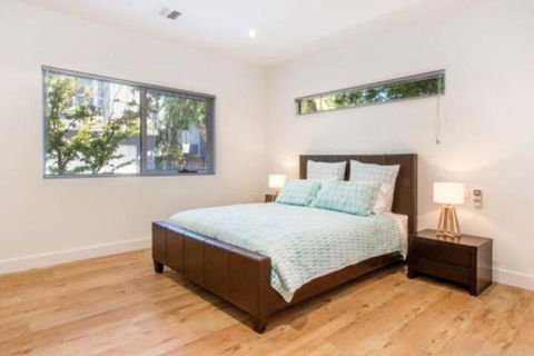 PALM COURT RETREAT MORNINGTON - C Tourism 2