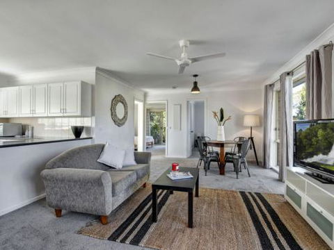 Mollymook Coastal Villa - C Tourism 2