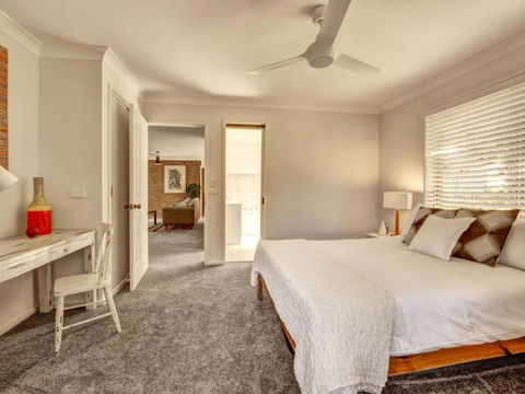 Mollymook Coastal Villa - C Tourism 5