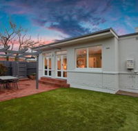 3BR Cottage With Parking Close To Adelaide CBD