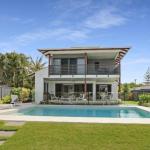 WATERFRONT HOME BORDERING MOOLOOLABA - C Tourism 0