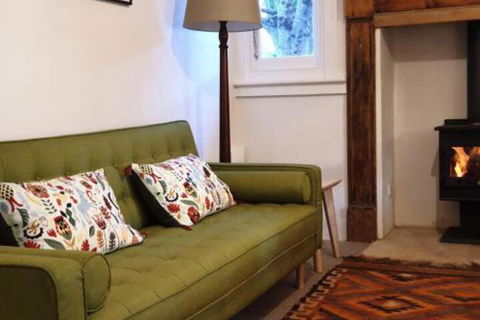 Redruth 2 Bedroom Cottage Situated In Wandiligong - C Tourism 5