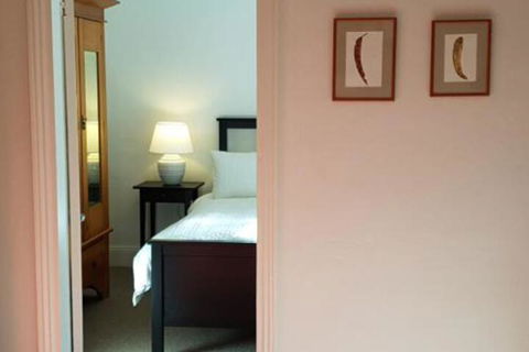 Redruth 2 Bedroom Cottage Situated In Wandiligong - C Tourism 6