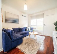 Urban Beach Shack Metres from the Beach  Cafes - C Tourism