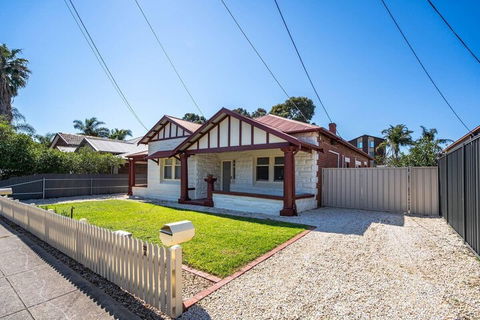 Kairos In Keswick Wifi Netflix Nespresso - C Tourism 4