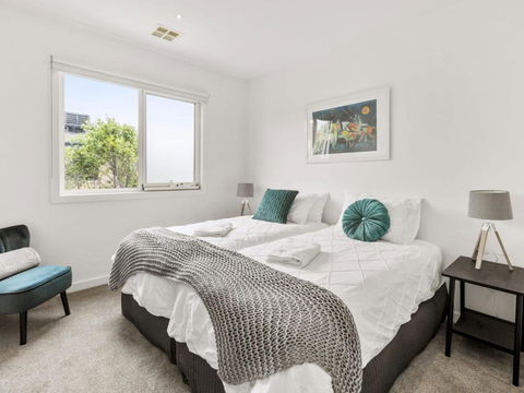 BANGALOW MORNINGTON - C Tourism 3