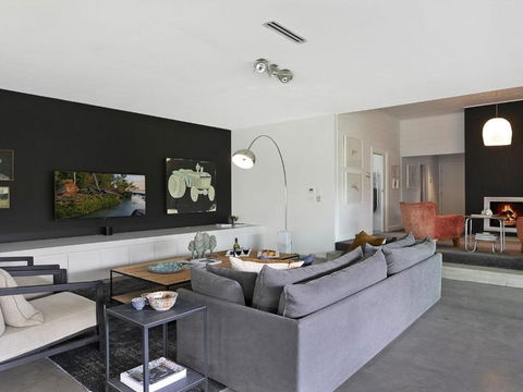 Greywood Classic Highlands Charm & Serene Living - C Tourism 6