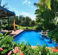 Illalangi views pool walk to beach - C Tourism