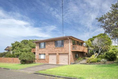 Deering 106 ULLADULLA - C Tourism 3