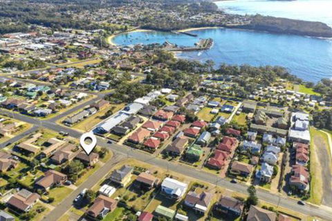 Deering 106 ULLADULLA - C Tourism 2