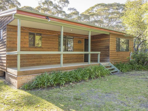 Centre Street 10 Lake Tabourie - C Tourism 2