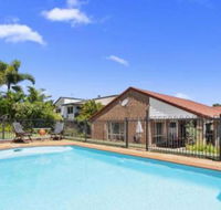 BB233 Banksia Beach Family Home 4 Bedrooms - C Tourism