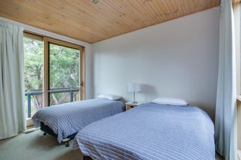 Latham Beach House - C Tourism 1