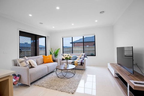108spacious Point Cook Estate4br2btdoublegarage - C Tourism 7