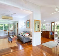 Edenvale Cottage in Beautiful Tropical - C Tourism