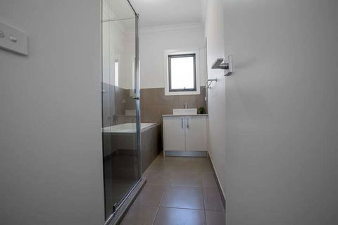 Comfy And Warm Home In Point Cook - C Tourism 2