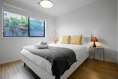 Lightful Charming House With Free Parking - C Tourism 4
