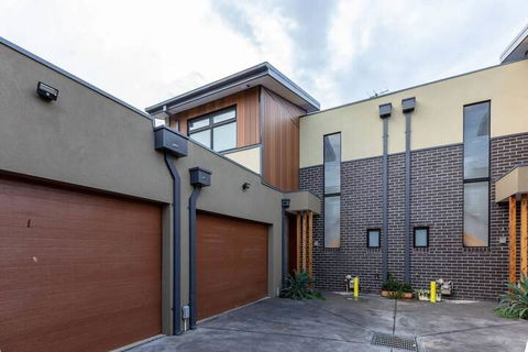 Impressive & Spacious New Townhouse@preston - C Tourism 1