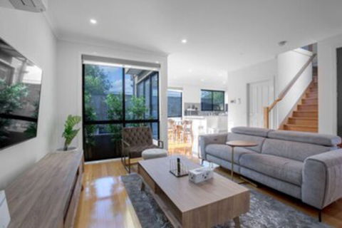 Impressive & Spacious New Townhouse@preston - C Tourism 0