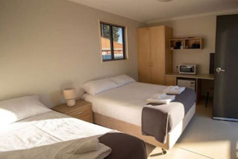 Lake Tyrrell Accommodation LTA - C Tourism 7