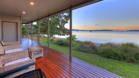Tides Reach - Essentially Tas Dover - C Tourism 1