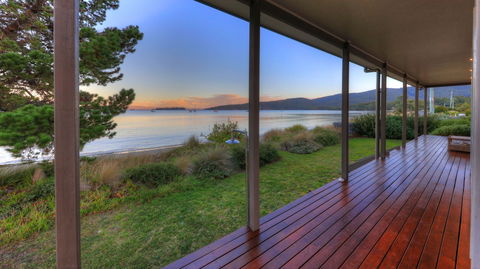 Tides Reach - Essentially Tas Dover - C Tourism 3
