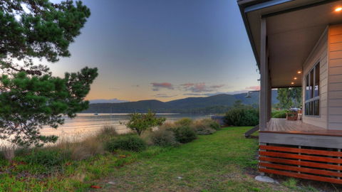 Tides Reach - Essentially Tas Dover - C Tourism 2